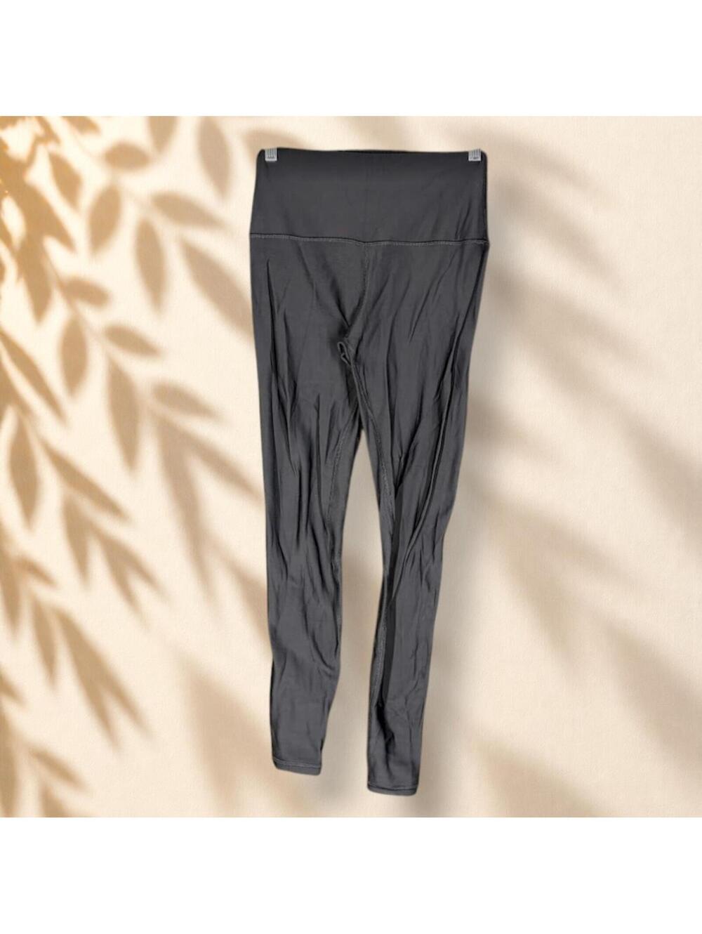 CRZ Yoga Activewear Leggings Women XS Black Mid Rise Capri Pull On Tear Away